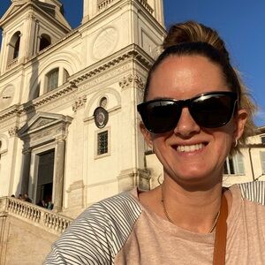 Meet your Posher, Christina